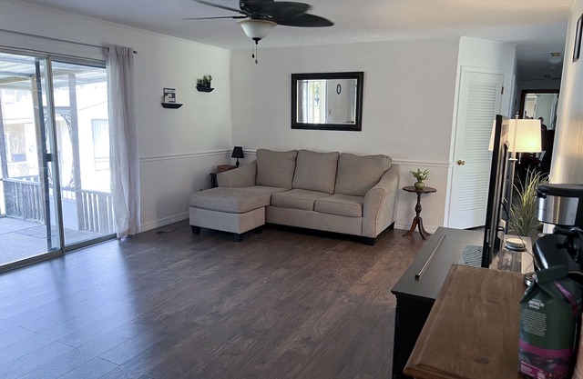 Your Home Away From Home In Rainbow City, Convenient Location