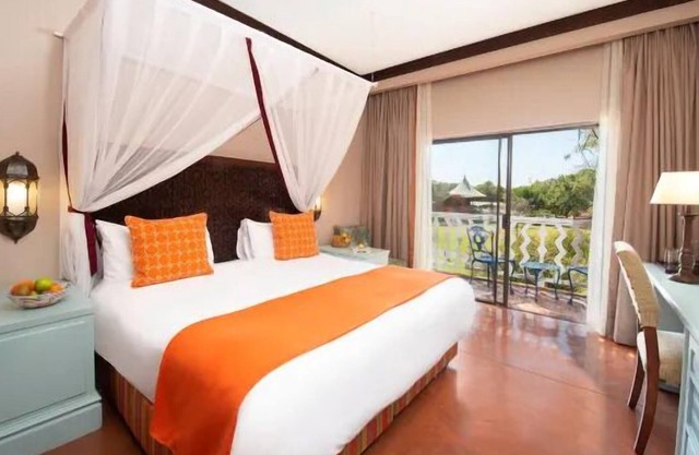 Your Home Away From Home! 2 Homely Units, Onsite Pool & Spa, Outdoor Adventures!