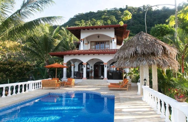 Your Own Private Mini Resort In A Large Private Estate