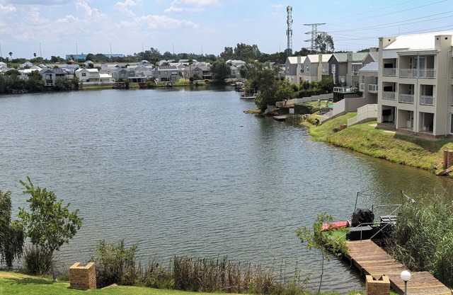 Your Perfect Escape with Breathtaking Lake Views.nFind it, You will love it!
