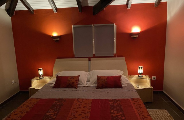 Your unforgettable stay in colors & rich in flavor