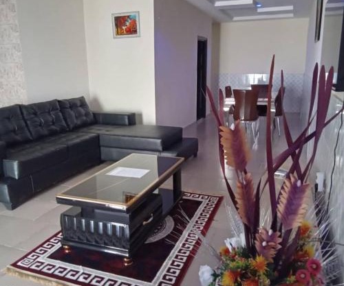 YP-Made Luxurious 1 & 2 Bedroom Apartments