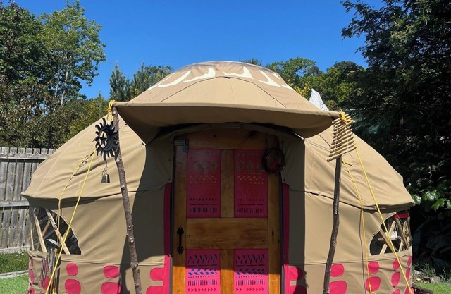 Yurt Retreat - overlooking the River Blackwater