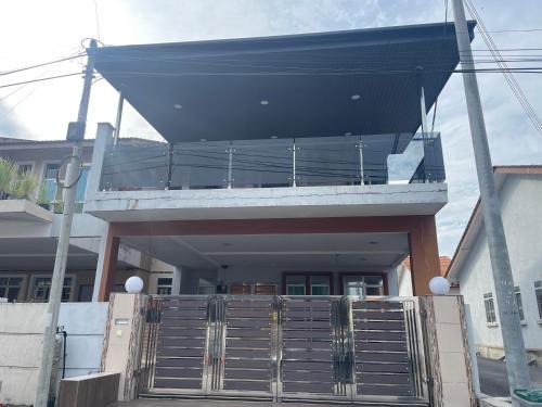 YY Palace Pagoh Jaya