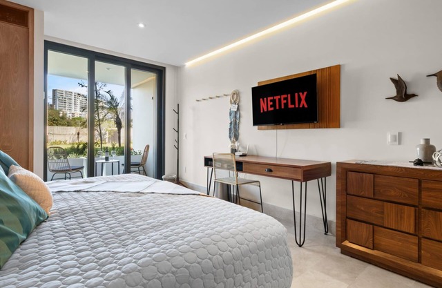 Zantamar 103C: Beachfront Suites in La Cruz
