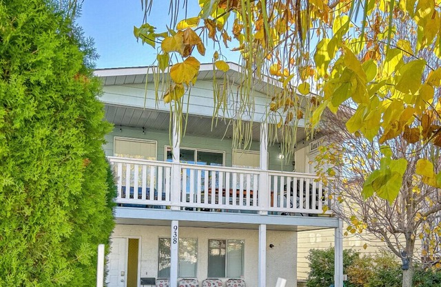 Zena's Penticton Beach Cottage