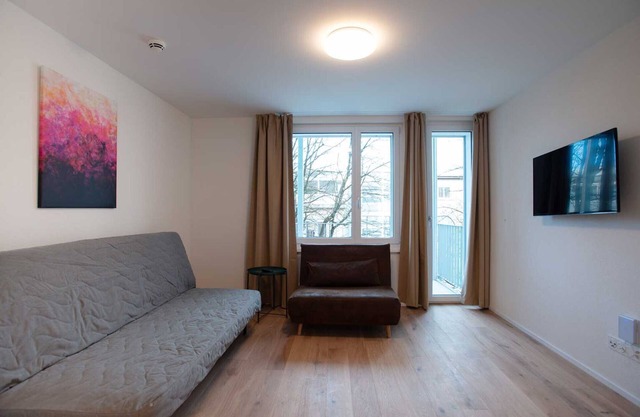 ZH Pink 1 - Letzigrund HITrental Apartment