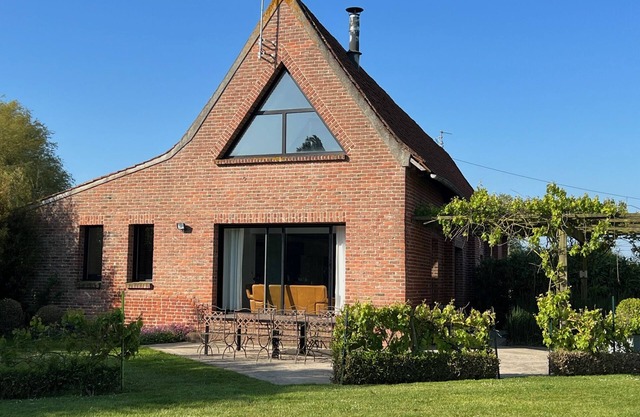 Zi Villa – 14 people – 6 bedrooms–4 bathrooms – Jacuzzi, pool table, indoor pool