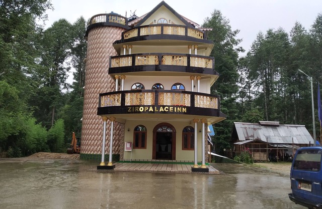 Ziro Palace Inn