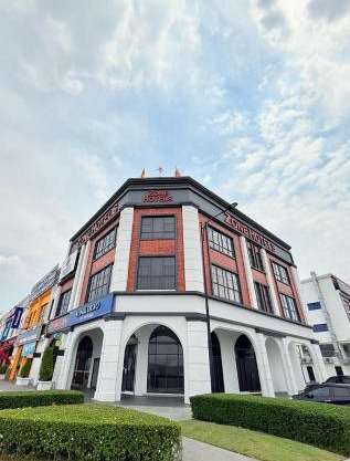 ZONE Hotels, Eco Grandeur