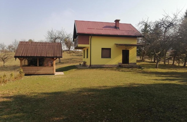 Zuta Kuca Sunca