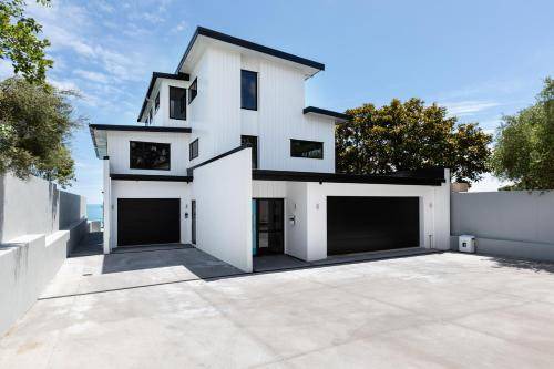 Oakura Apartment | 227 m² Apartment ∙ 3 bedrooms ∙ 6 guests