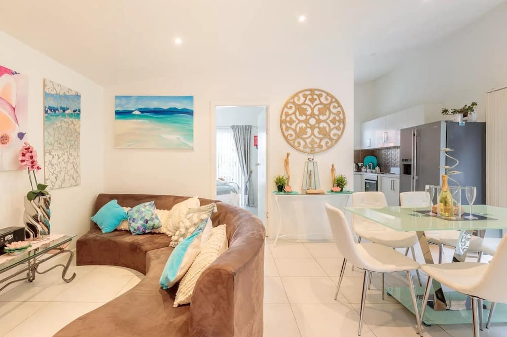 Engadine Villa | Sydney Executive Garden Apartments Royal National Park