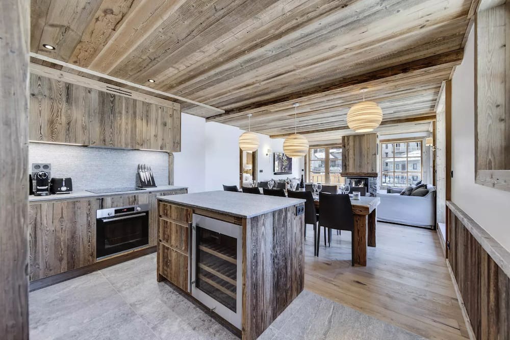 Le Fornet Apartment | Residence Les Rives De L Isere - 6 Rooms for 10 People