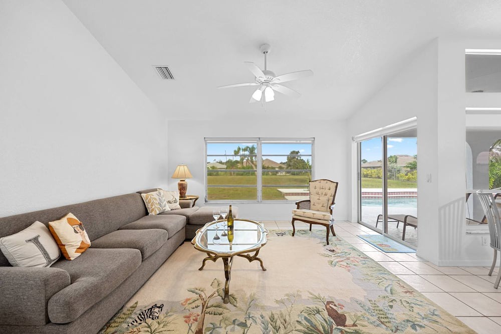 Pinehurst House | Relax in Rotonda Pool Home in Golf Course Community, Near Beaches, Shopping, Restaurants - Awesome!