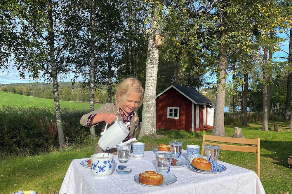 Gallo Cottage | Cozy escape in serene Jämtland, near Gällö and Revsundssjön Lake. Nature retreat
