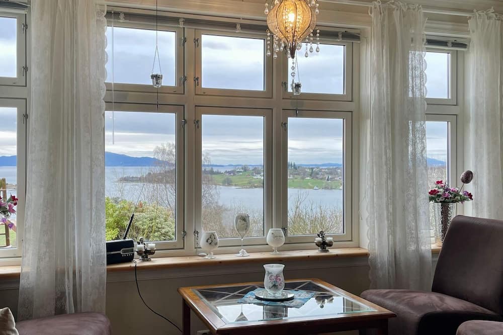 Kvinnherad House | 6 person holiday home in Sæbøvik
