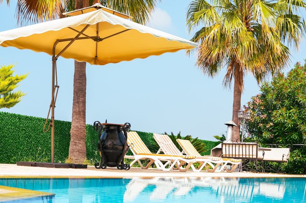 Catalkoy Other | Luxury Villa w Pool, Garden Near Beach in Kyrenia