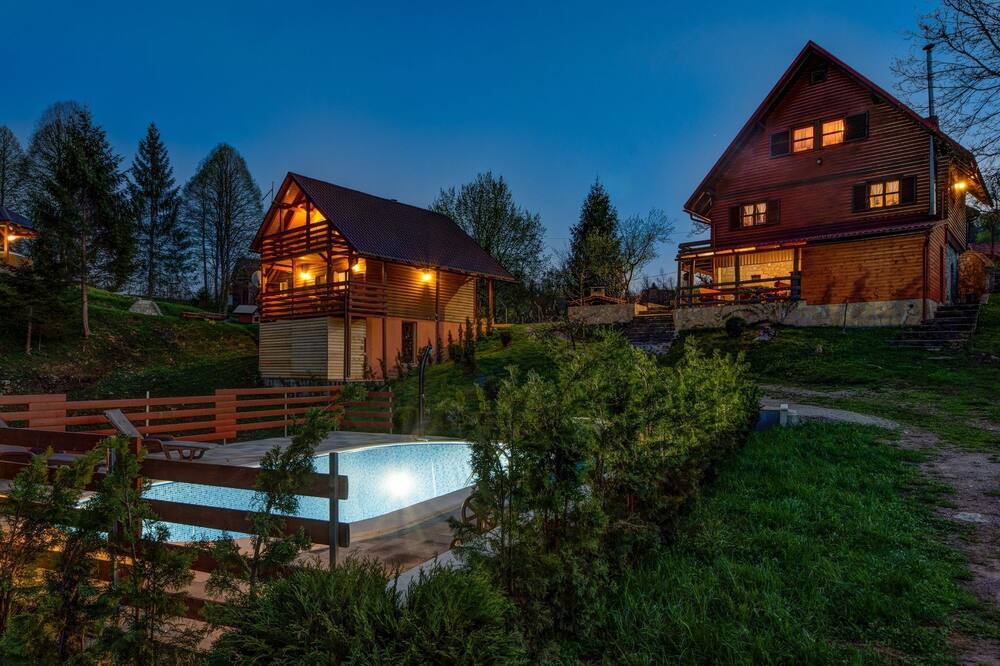 Brod Moravice House | Cozy Holiday Home in Kvarner with Outdoor Jacuzzi