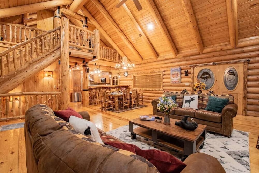 Highland Cabin | The Moose & Bear Cabin at Timpanogos