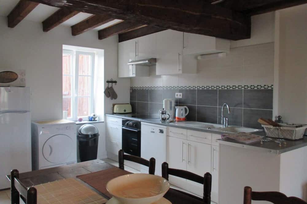 Saint-Priest-d'Andelot Cottage | Gite Saint-Priest-d'Andelot, 1 bedroom, 2 persons