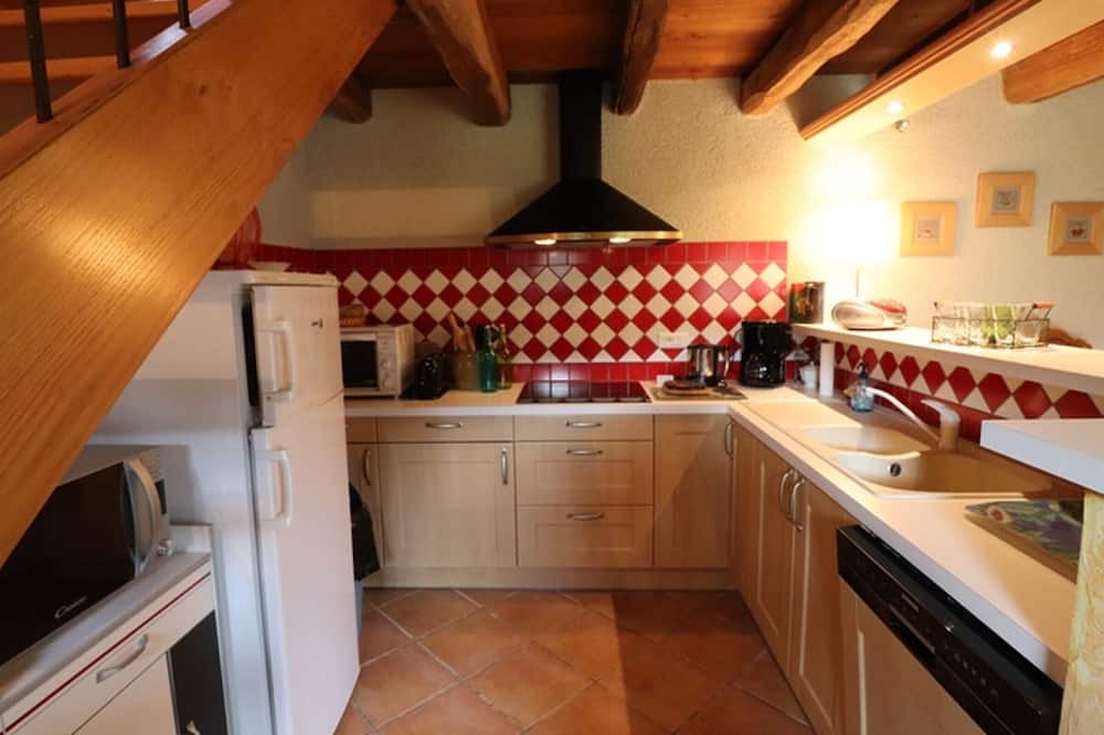 Lapeyrugue Cottage | Gite Lapeyrugue, 2 bedrooms, 4 persons
