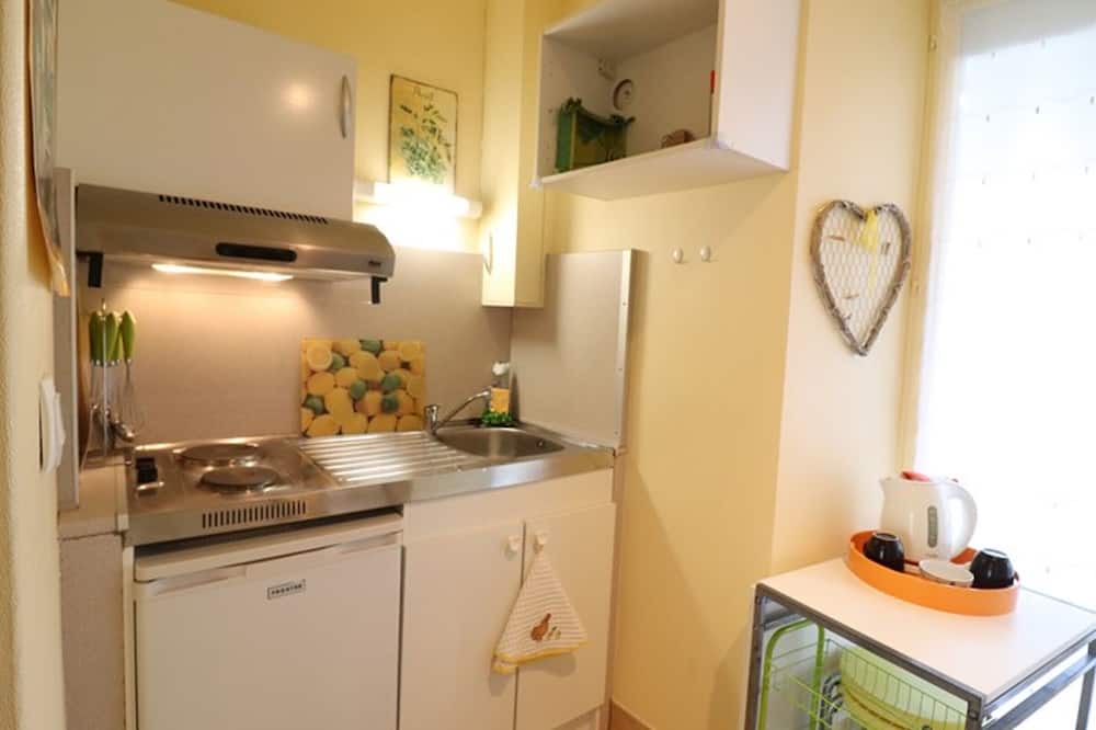 Calvinet Apartment | Studio Puycapel-Calvinet, studio flat, 2 persons