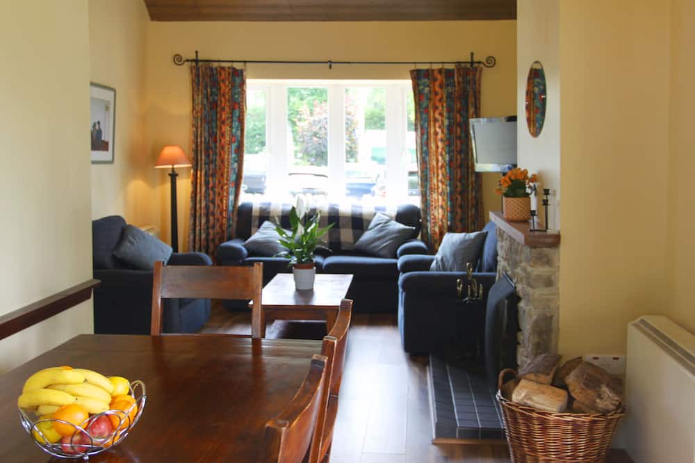 Carrick-on-Shannon Cottage | Leitrim Quay - Riverside Cottage 1