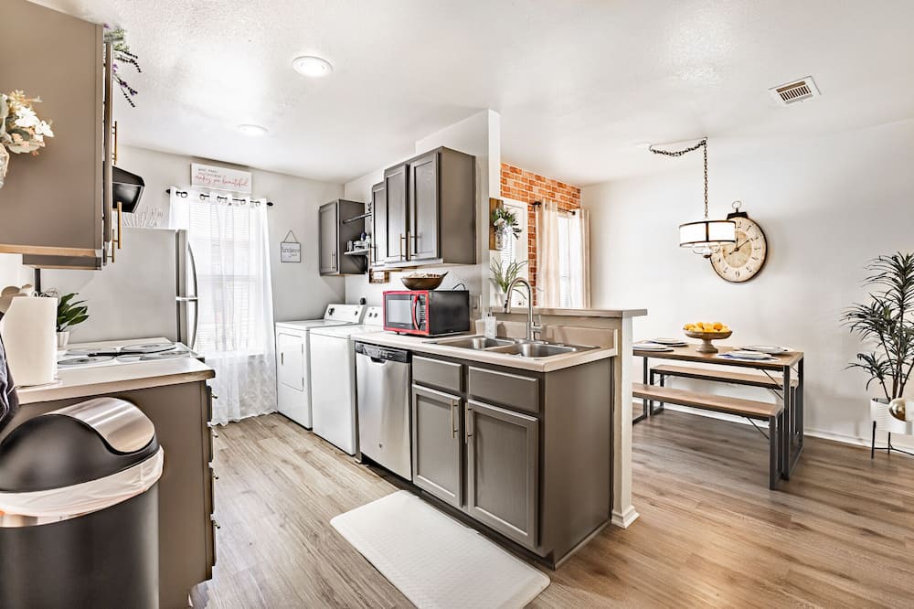 Killeen Apartment | Extended Stay Perfection: Discover Our Chic 2BR Relaxing Stay