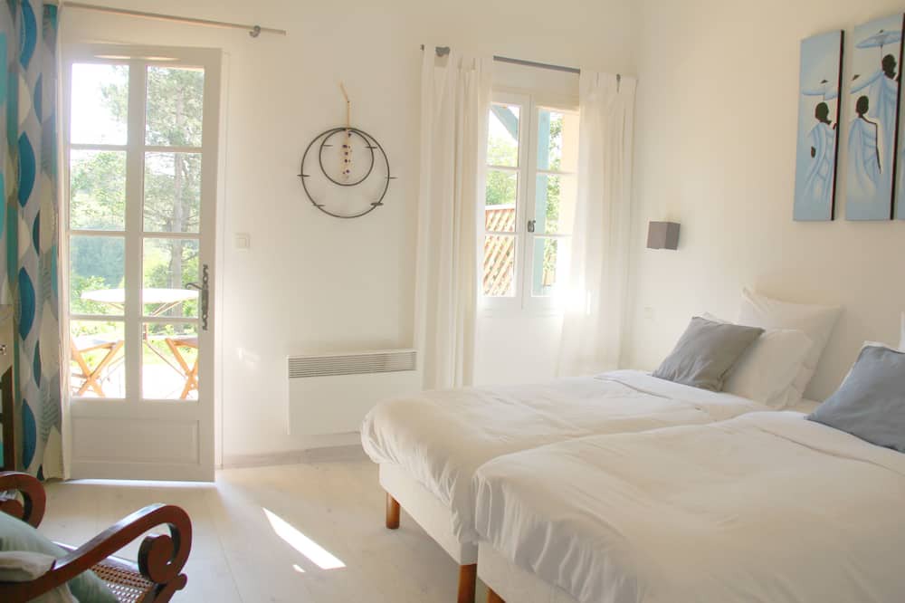 Eauze House | Gîte Papyrus 2 Pers - Piscine, Confort & Nature - Au Petit Bernerot