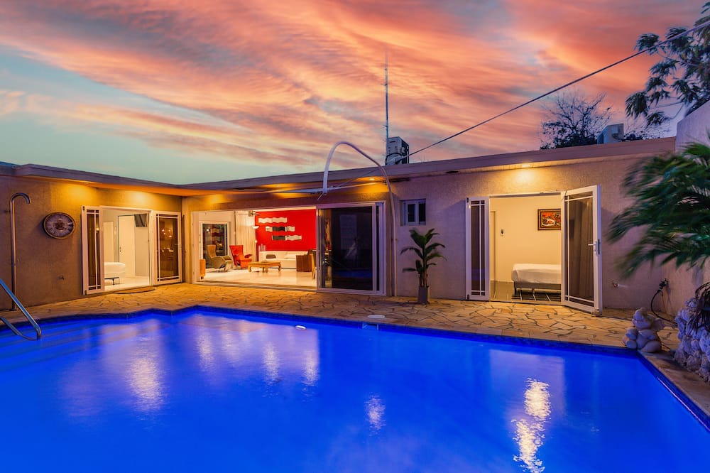 Ponton Villa | Large Villa w/Private Pool! Great Location + FREE Utilities