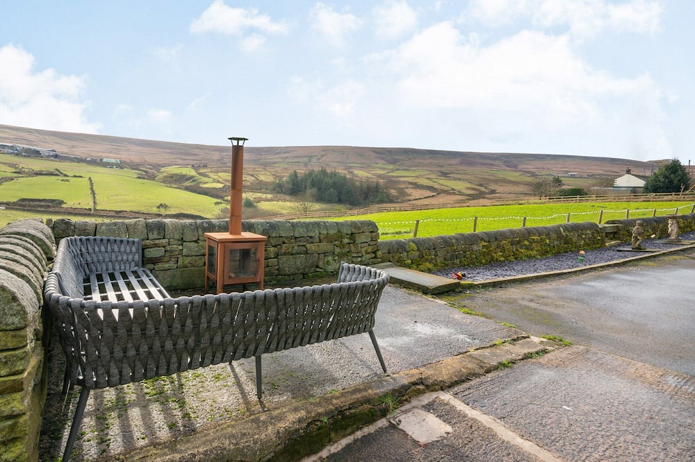 Sowerby Bridge Cottage | 2 bedroom accommodation in Rishworth