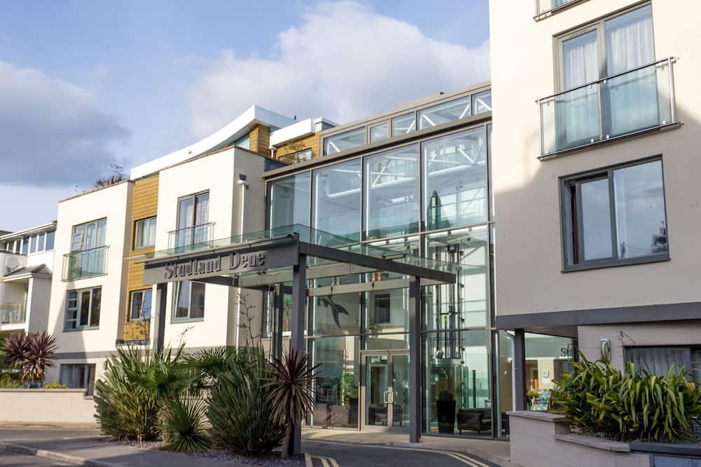 Westbourne Apartment | Swallows - an apartment that sleeps 2 guests in 1 bedroom