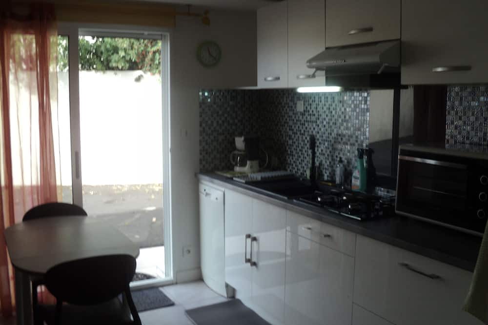 Villedoux Apartment | Homestay in a condominium