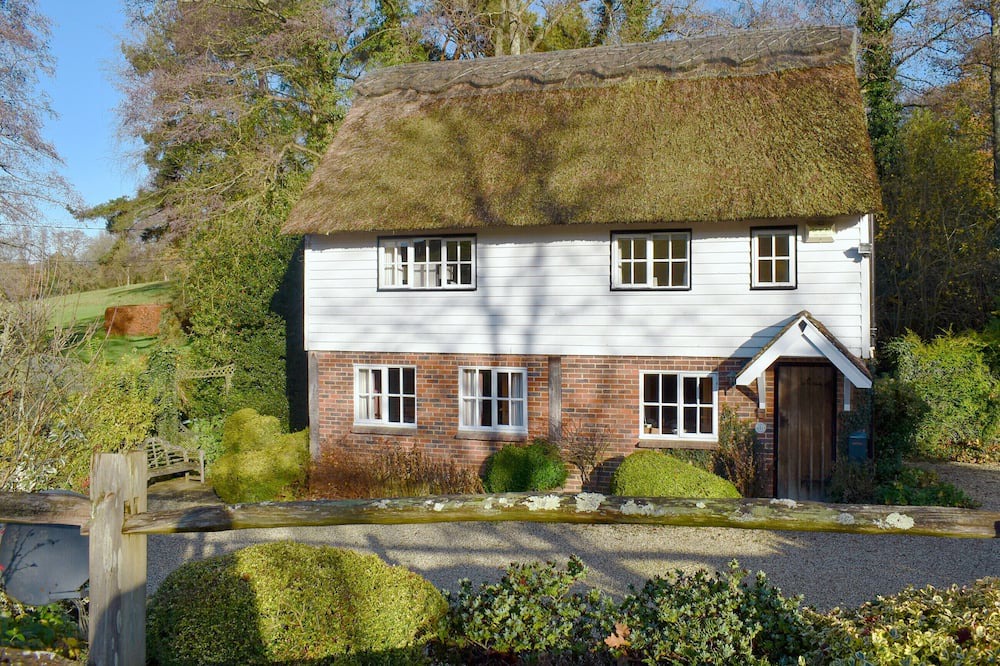 Uckfield Cottage | 3 bedroom accommodation in Blackboys, near Uckfield