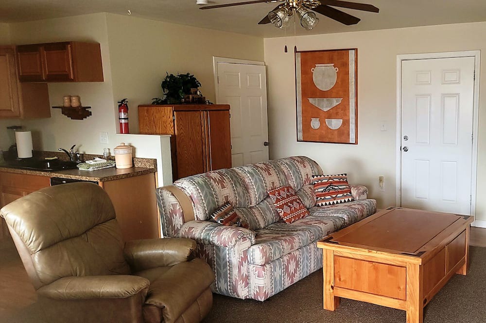 Pahrump Apartment | 5 STAR ESCAPE - Death Valley - Spring Mountain - Prairie Fire Nevada