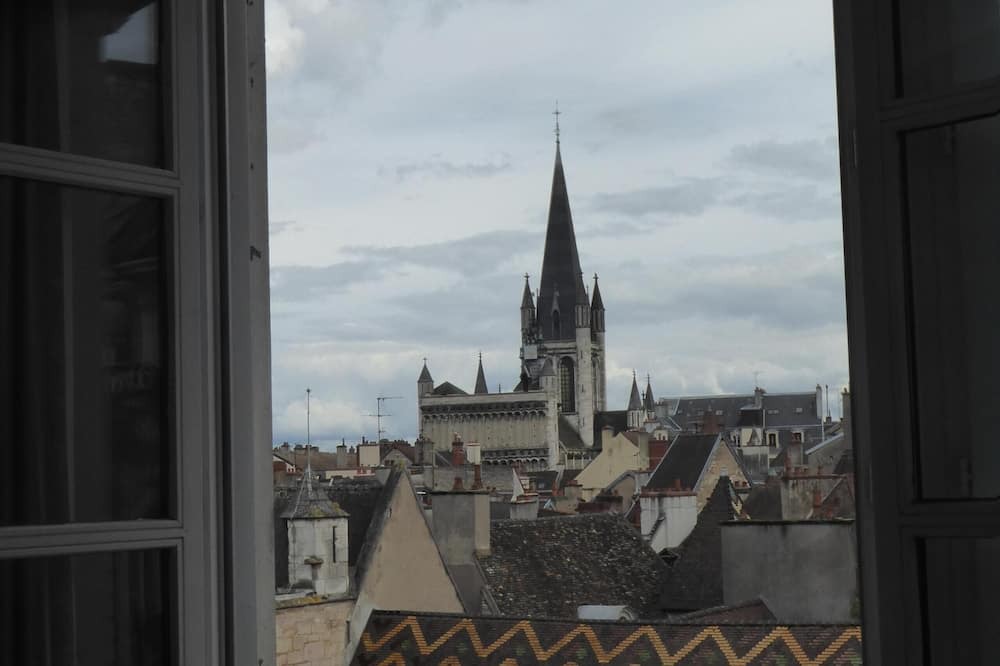 Old Town Apartment | bright studio in the heart of town