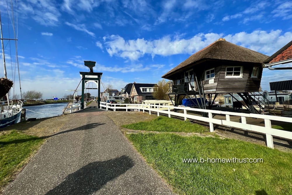 Schoorldam House | Idyllic holiday home in a beautiful location in a small harbor, Wifi