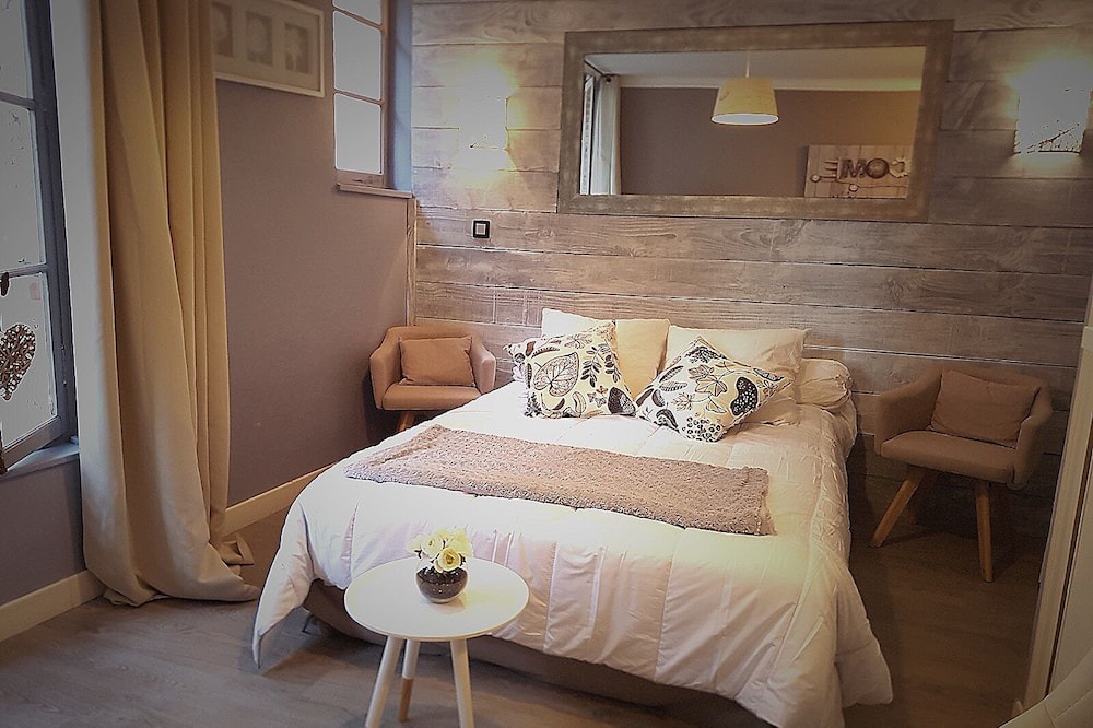 Enclos Apartment | Charming renovated studio 10m from the port in a pedestrian street