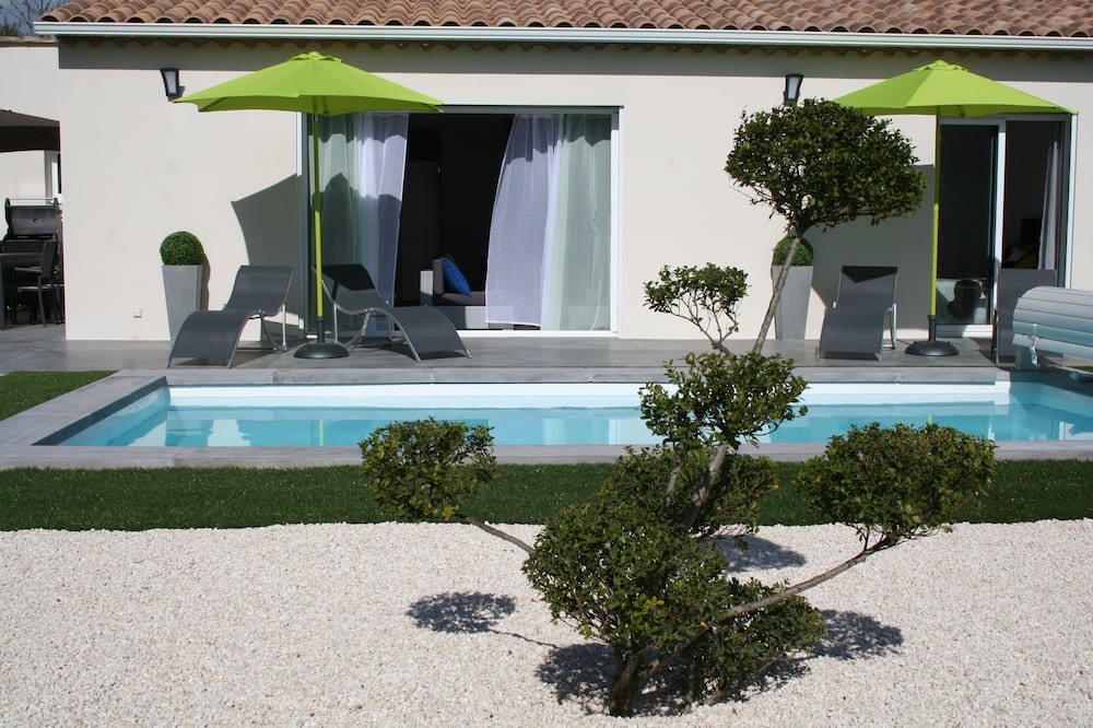 Saint-Marcel-de-Careiret House | Mapokia air-conditioned villa with private heated pool near Uzès.