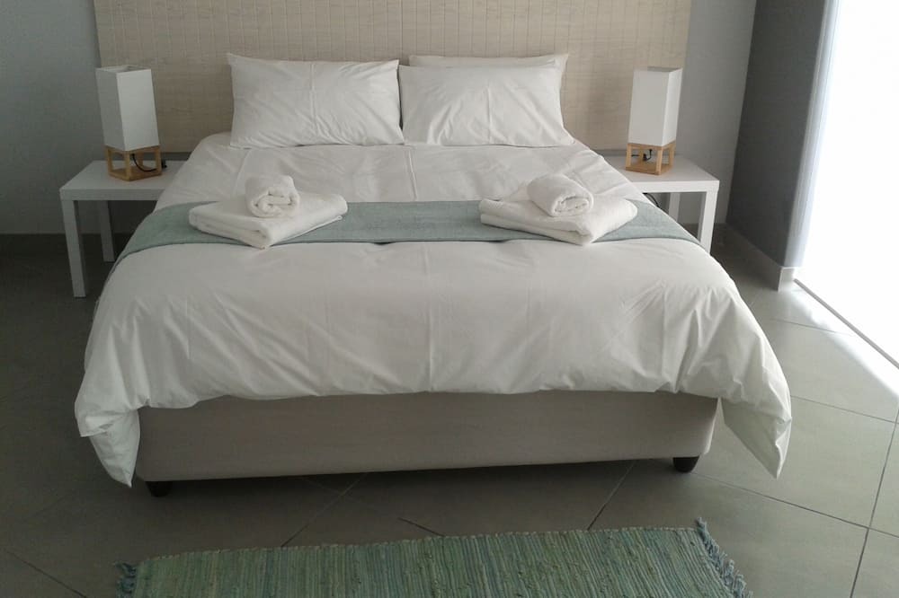 Rand Rifles Apartment | Guns Reef Self Catering Unit 10 and 11