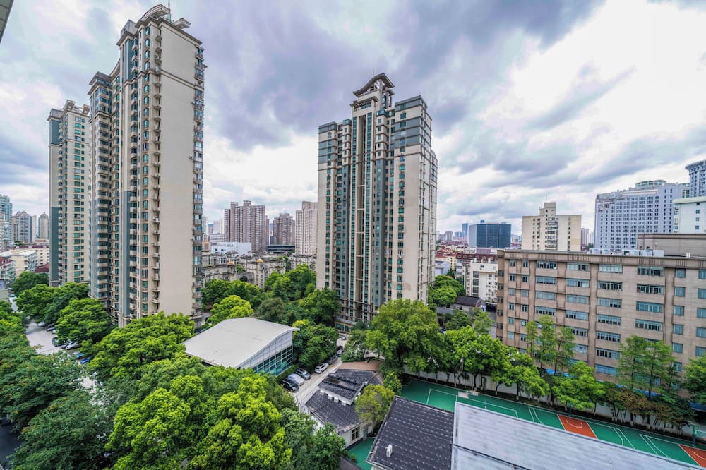 Xujiahui Bed & Breakfast | Tyms Family 2BR 1BA Apt Xujiahui Center