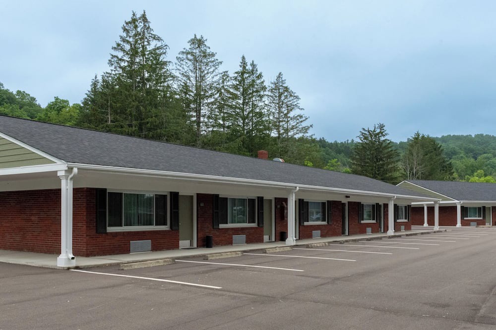 Horseheads Hotel | Valley Trail Inn