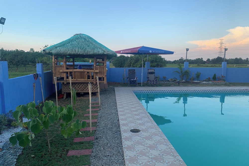 Bugallon Hotel | Scarlett Near Mount Zion