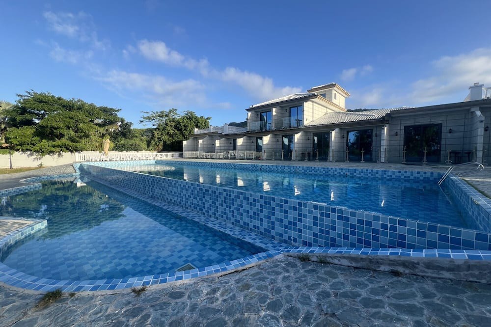 San Roque Apartment | The Waterfront Oasis