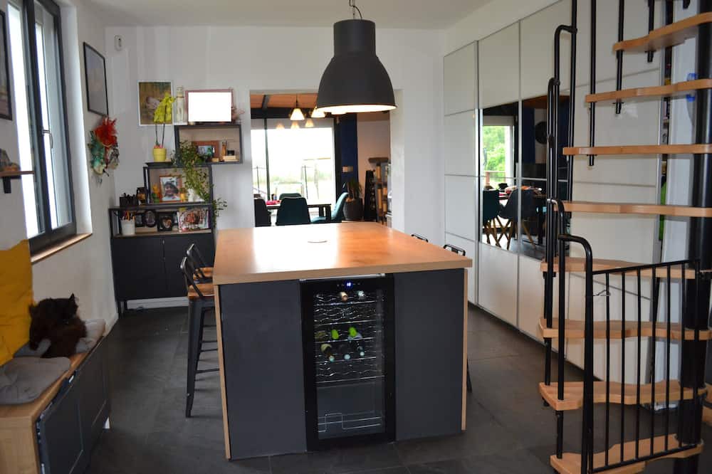 Hauterive House | Atypical country house