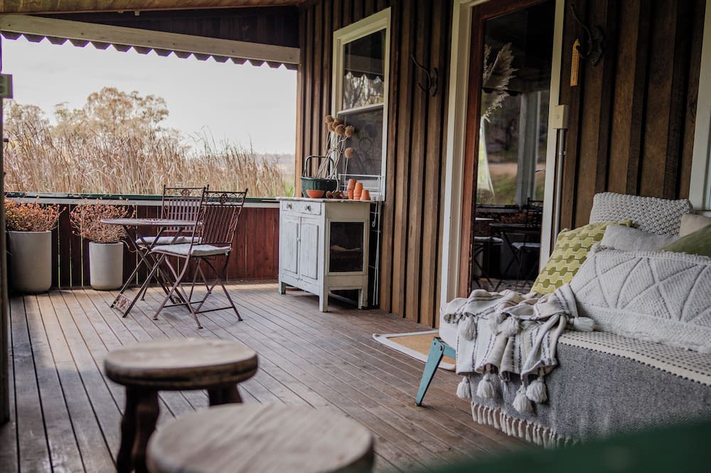 Tenterfield Cabin | Glenrock Gardens Rustic Cottage