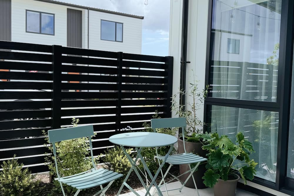 Flat Bush House | 2 Bedroom house in Flatbush, Auckland city, New Zealand