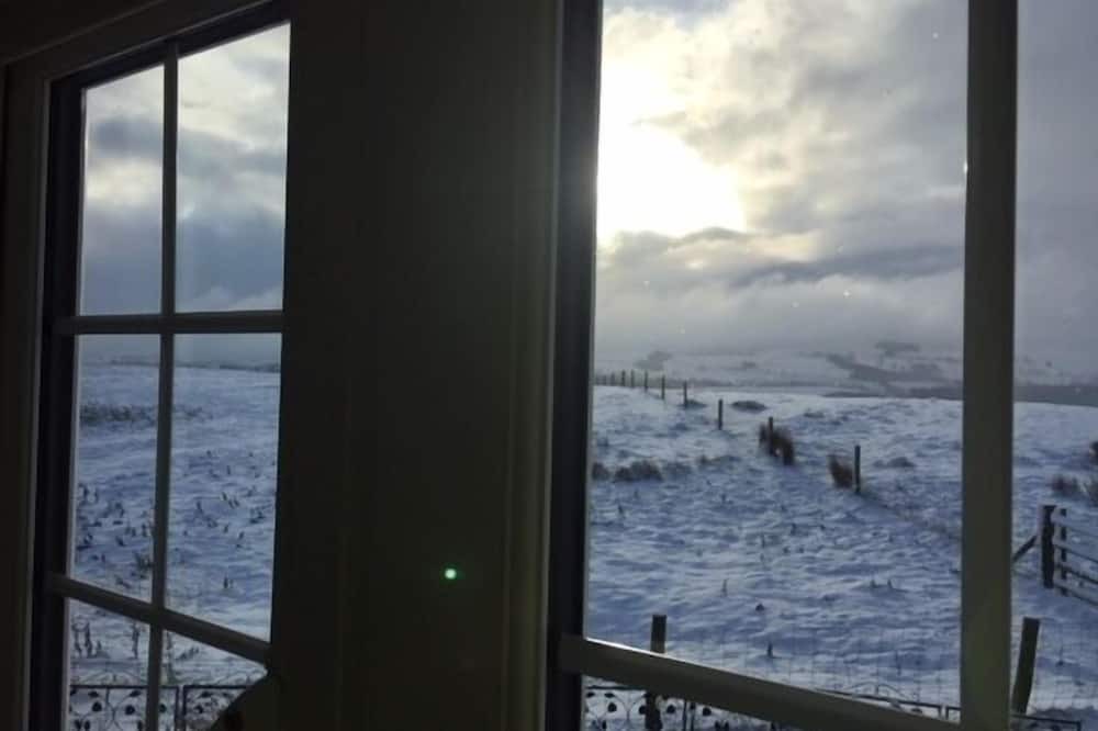 Henshaw Cottage | Countryside Charm Cottage Retreat for Couples