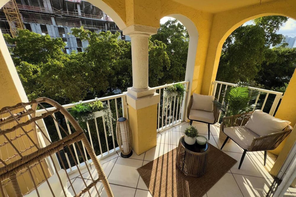 Aventura Apartment | This apartment is a 2 bedroom(s), 2 bathrooms, located in Aventura, FL.